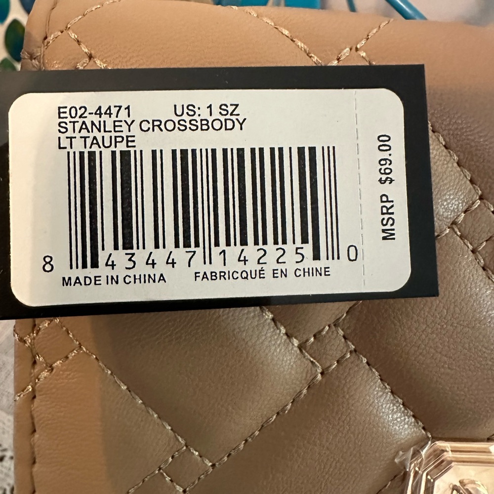 💥NWT-Bebe Quilted Tan Crossbody Bag - Picture 3 of 6